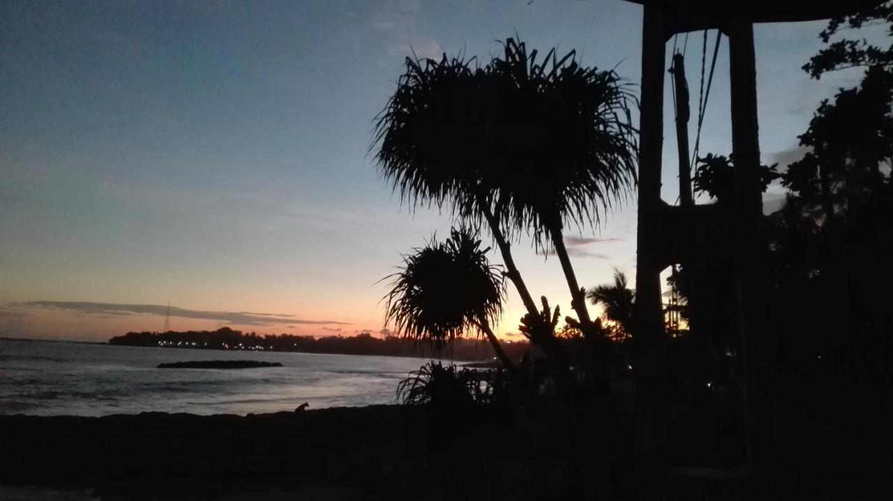 Sunchaser Beach Hotel Tangalle Eksteriør billede