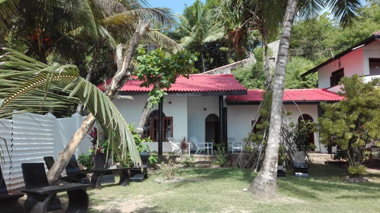 Sunchaser Beach Hotel Tangalle Eksteriør billede