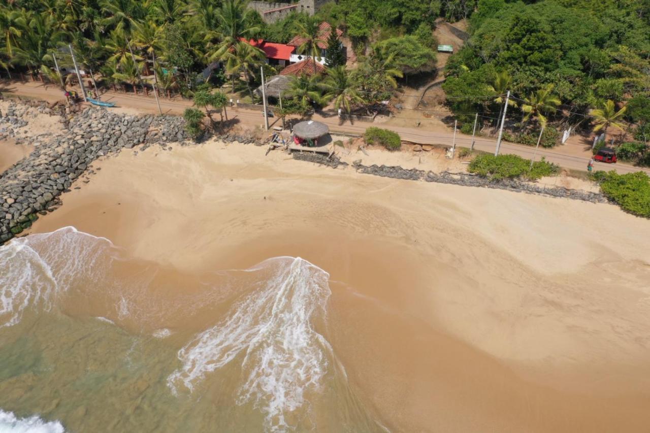 Sunchaser Beach Hotel Tangalle Eksteriør billede