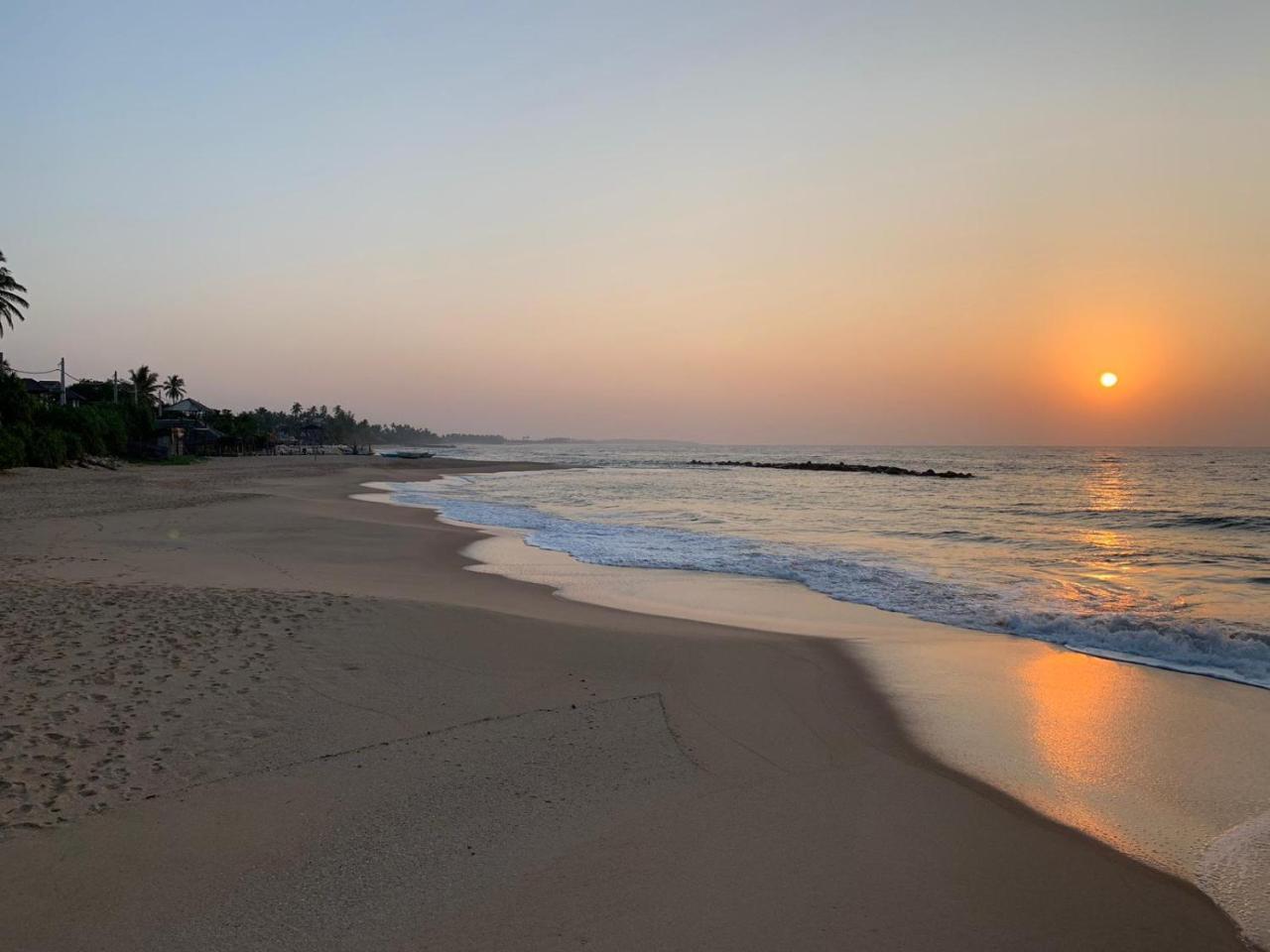 Sunchaser Beach Hotel Tangalle Eksteriør billede